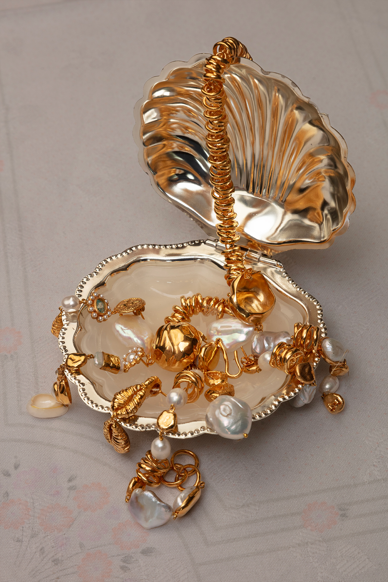 THE SHEERLUXE EDIT