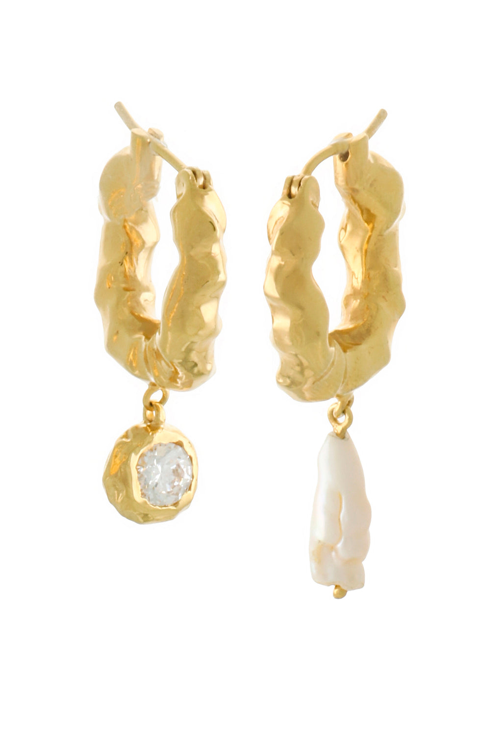 WAVES HOOPS WITH PEARL & STONES DROPS